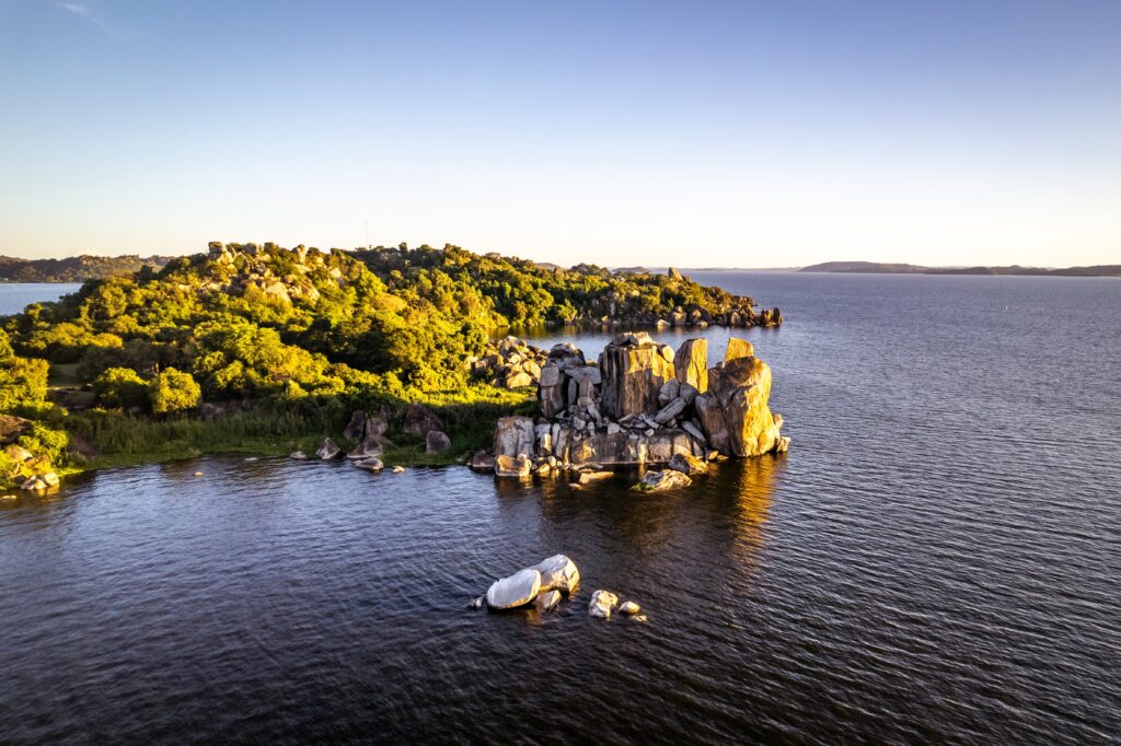 Lakes and Savannah Safari